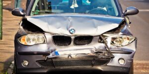 https://pixabay.com/it/photos/automobile-incidente-veicolo-3734396/